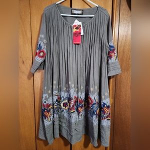 🚨Lowered Price🚨 Vintage Collection Embroidered Dress